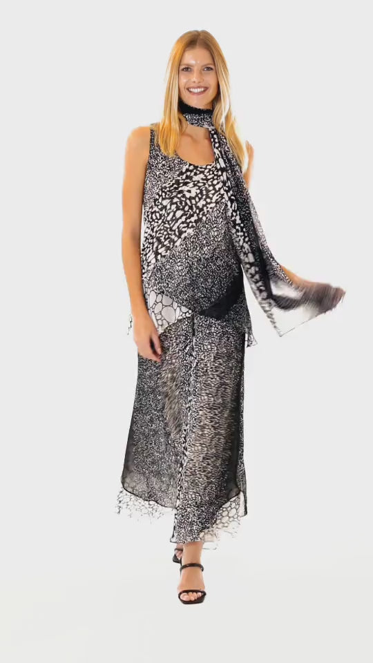 THE SPARKLING REVERSIBLE PANT SET IN BLACKISH WHITE