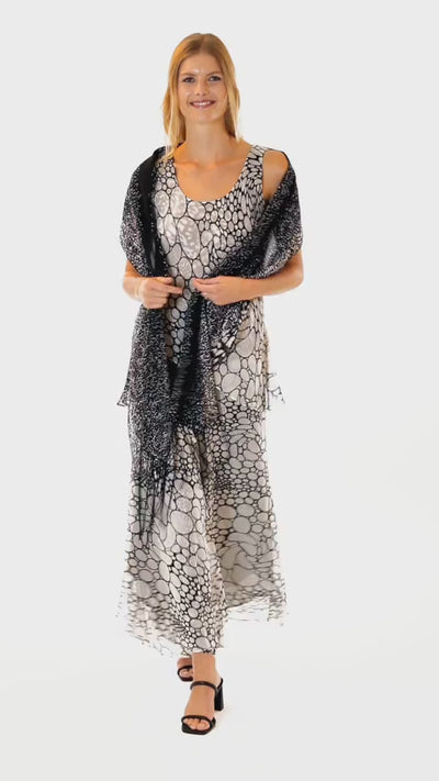 THE SPARKLING REVERSIBLE PANT SET IN BLACKISH WHITE