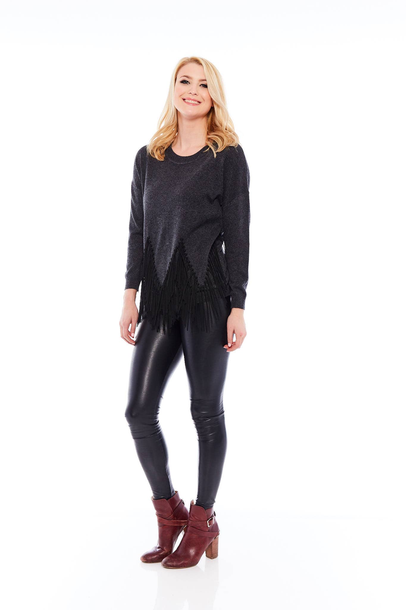 THE IMITATED LEATHER TASSEL IN CHARCOAL BLACK