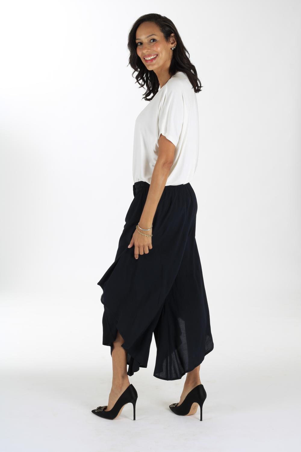 FLARED WIDE LEG PANTS IN MIDNIGHT BLACK