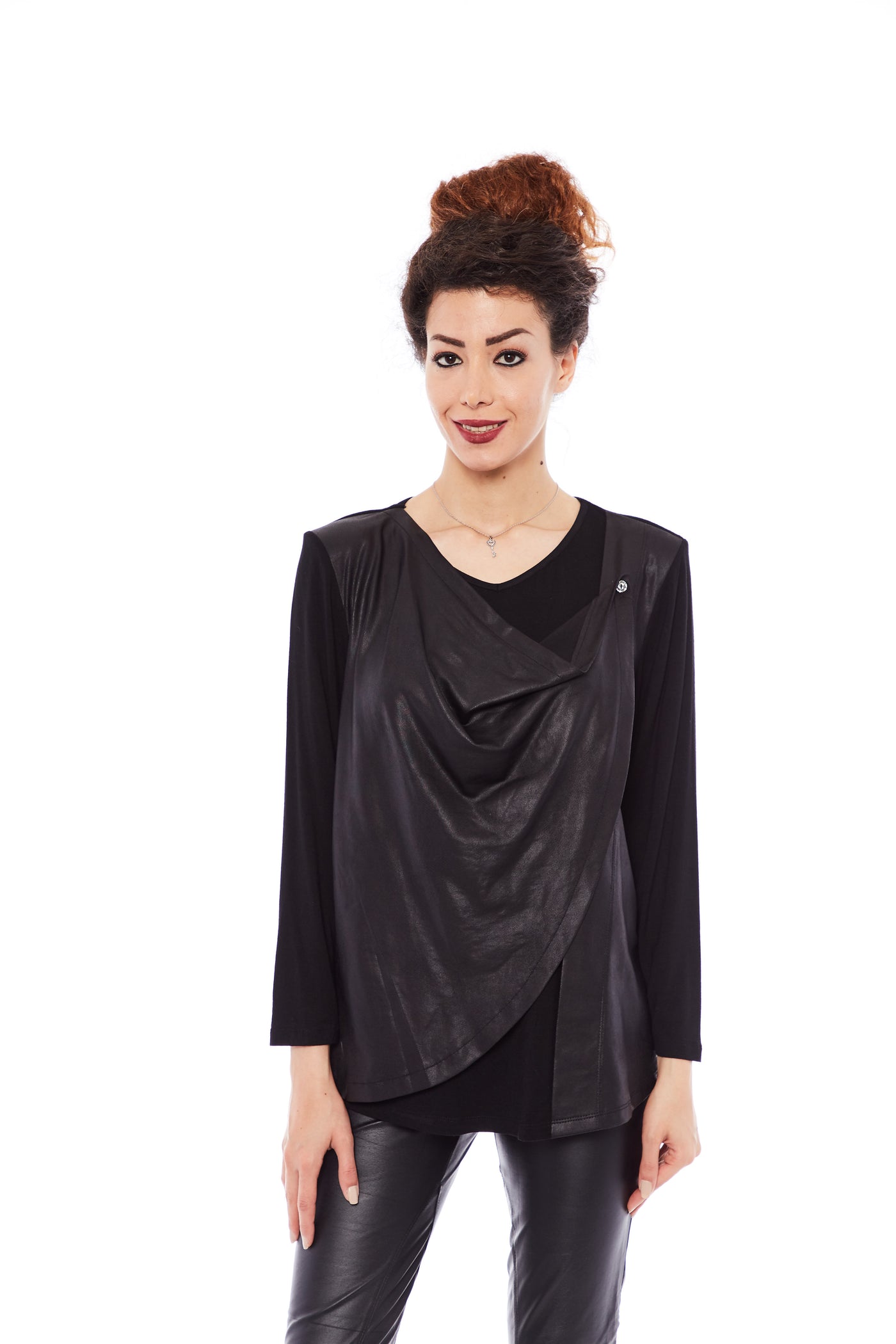 THE LATEST LOOK TOP IN SHINY BLACK