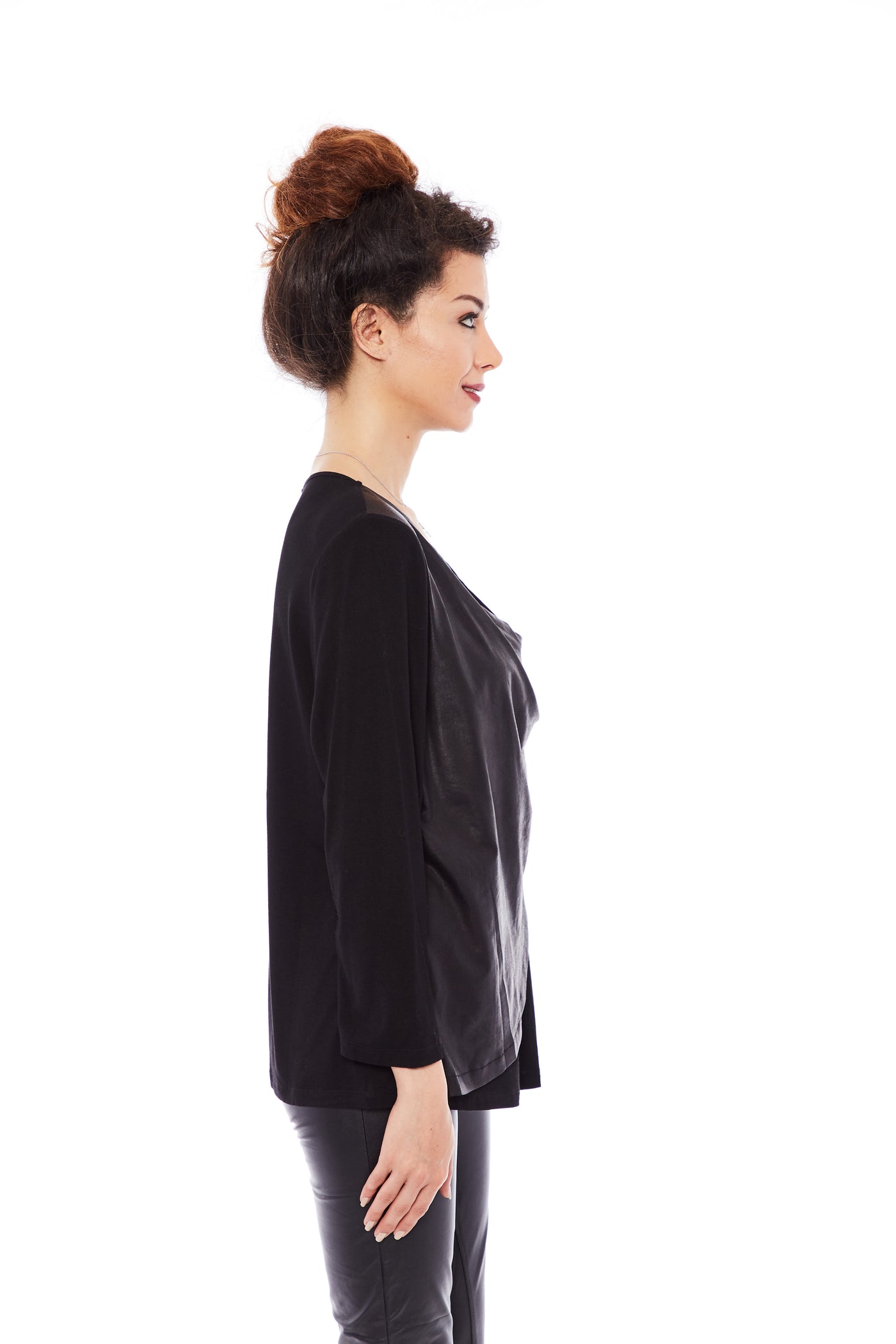 THE LATEST LOOK TOP IN SHINY BLACK