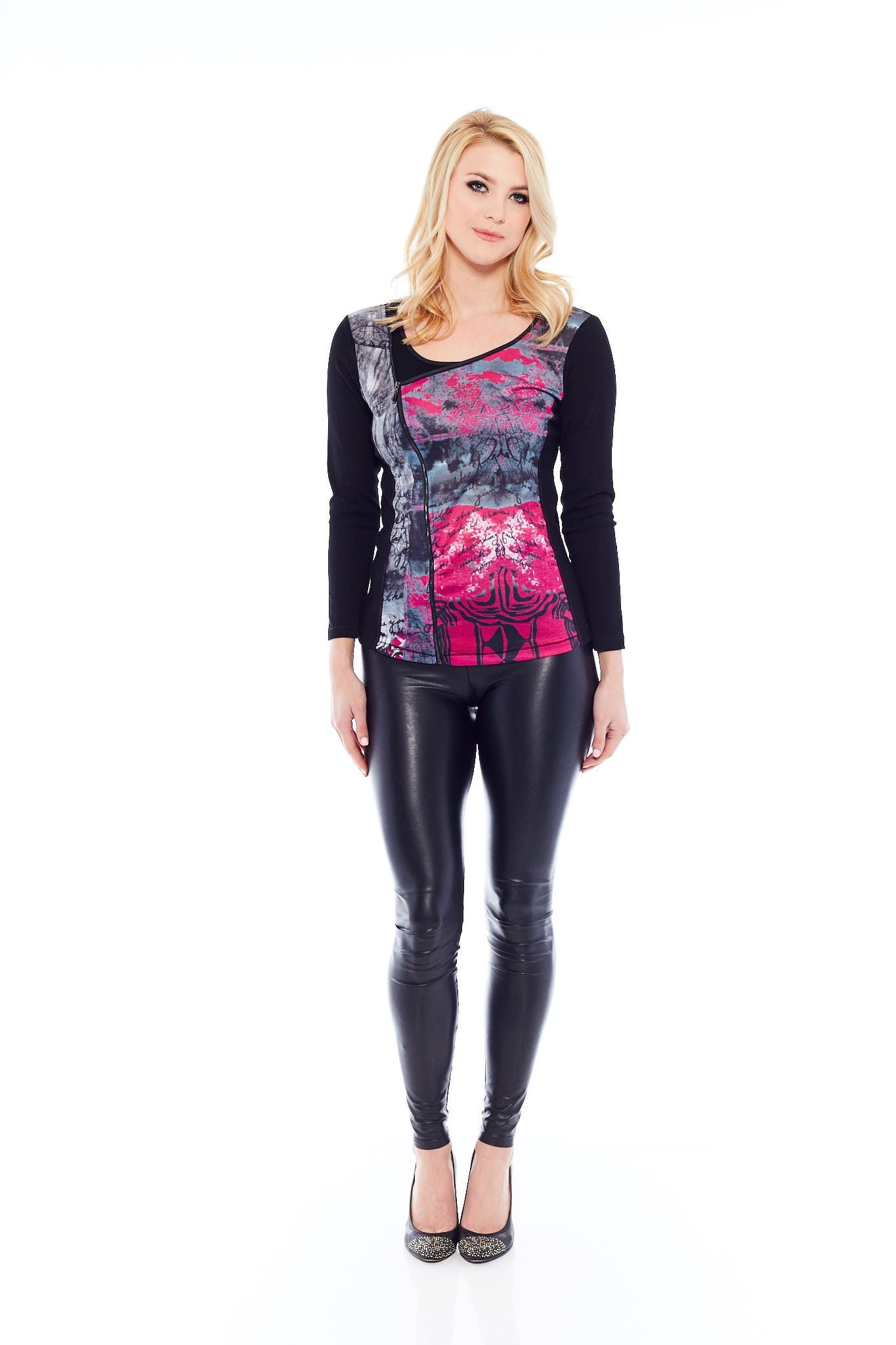 THE BASIC BARBIE TOUCH TOP IN BLACK