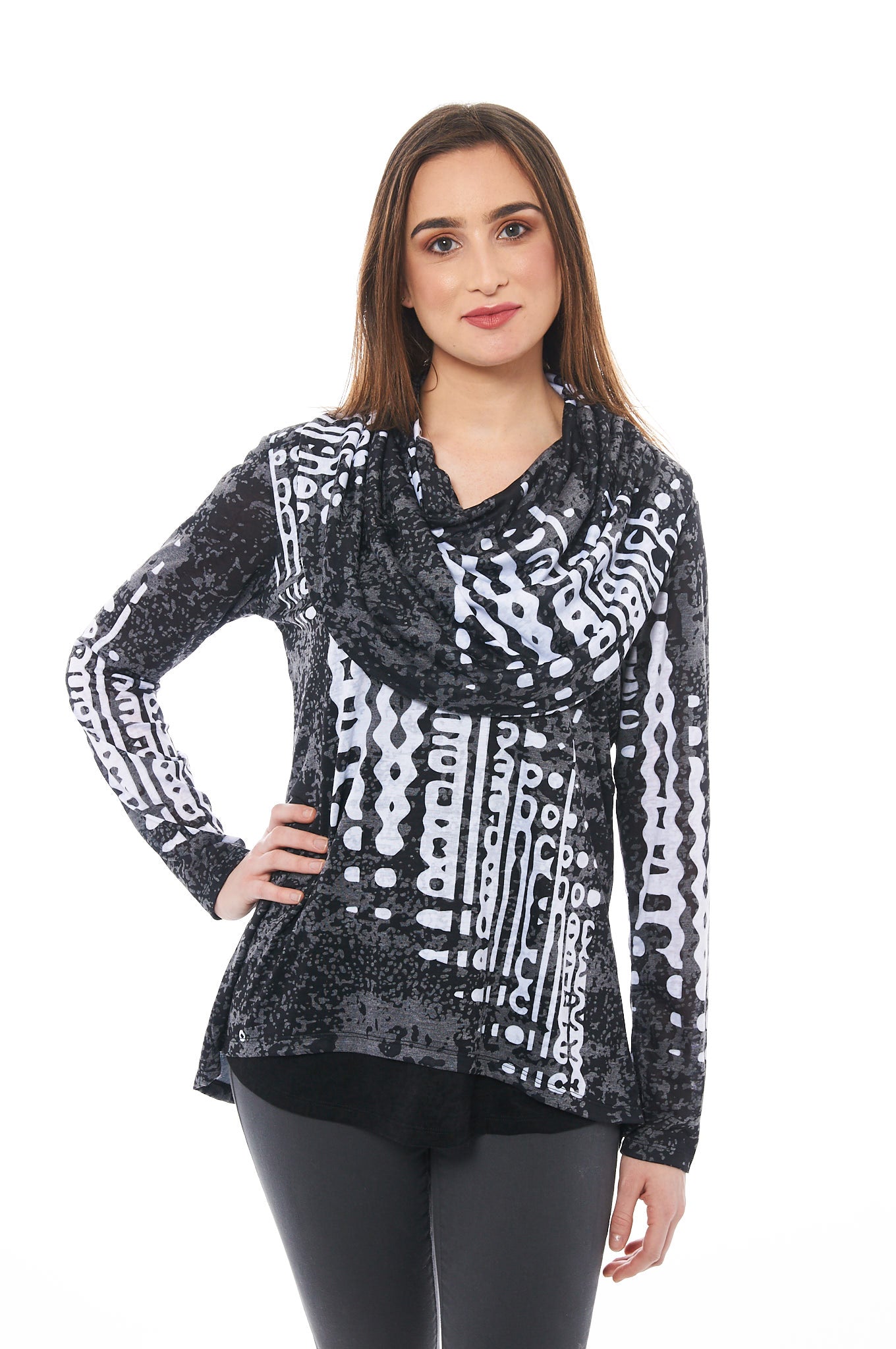 THE FRIDAY EVERYWEAR TOP IN BOLD PRINTS