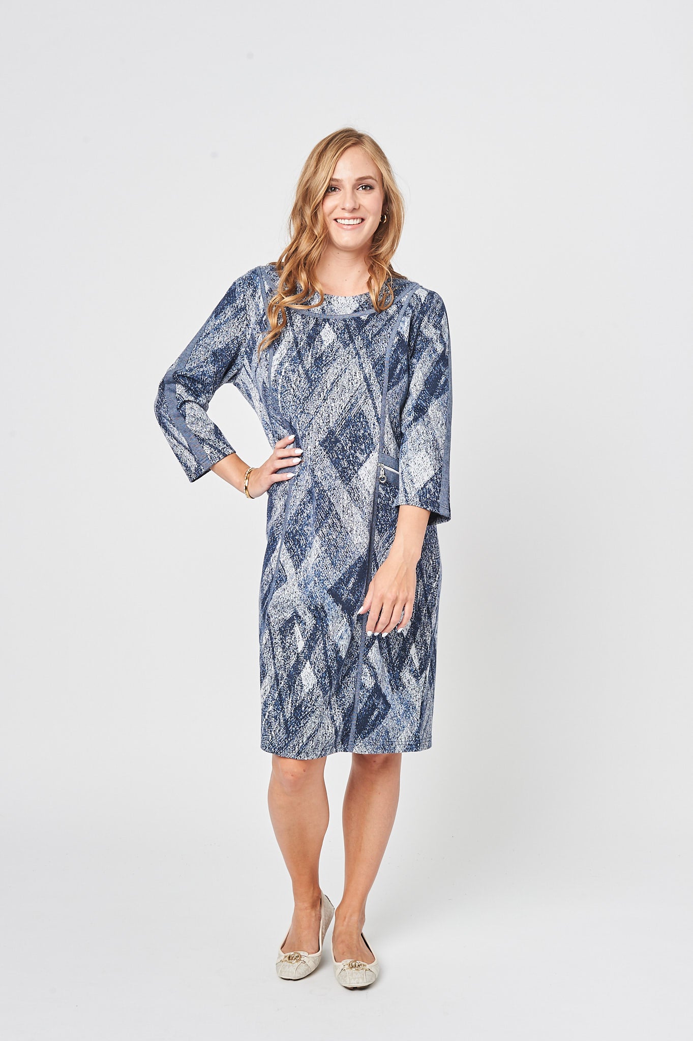 THE LITTLE SLOUCHY DRESS IN WHITISH BLUE