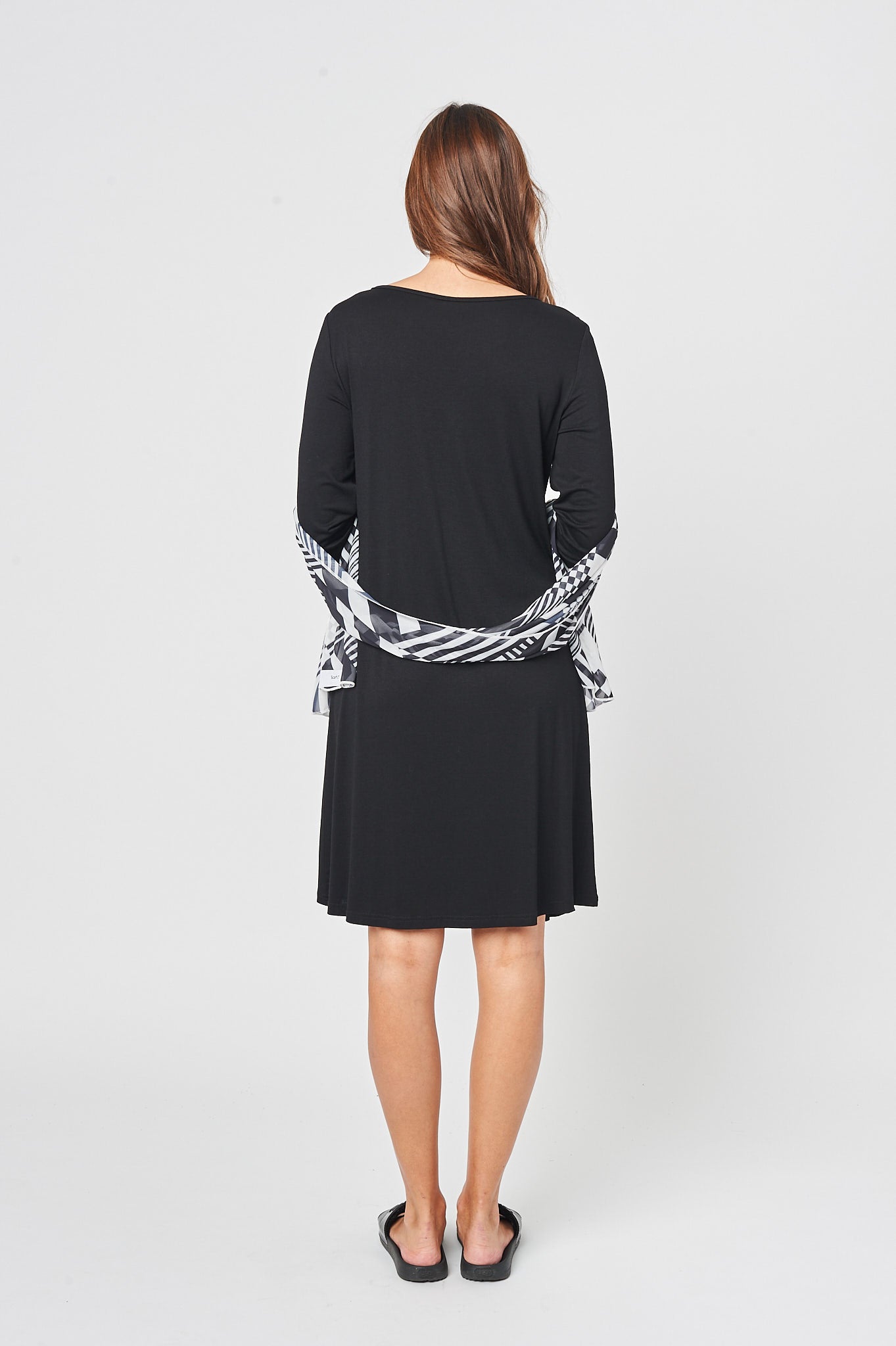 THE FEEL GOOD PLEATED DRESS IN CHARCOAL BLACK