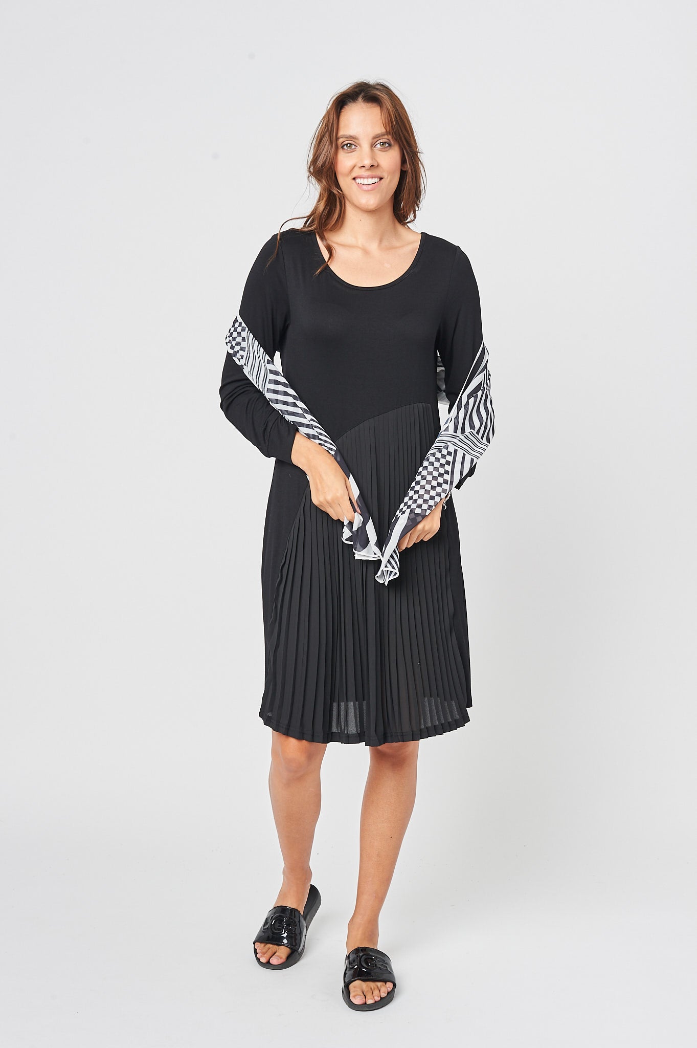 THE FEEL GOOD PLEATED DRESS IN CHARCOAL BLACK