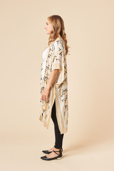 THE FLORAL KIMONO IN HONEY YELLOW